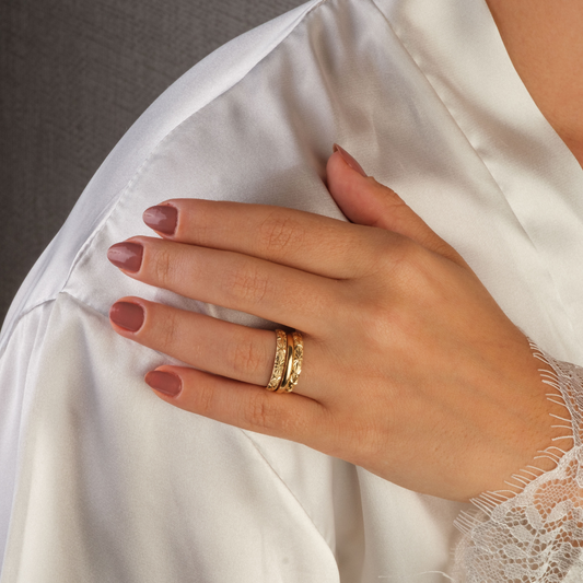 Par de Aparadores de Ouro 18k Diamantado Facetado