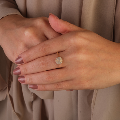 Anel Redondo Cravejado Ouro 18k